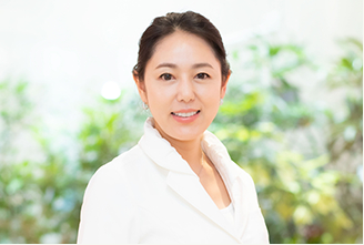 ホワイトラビット歯科医院の院長